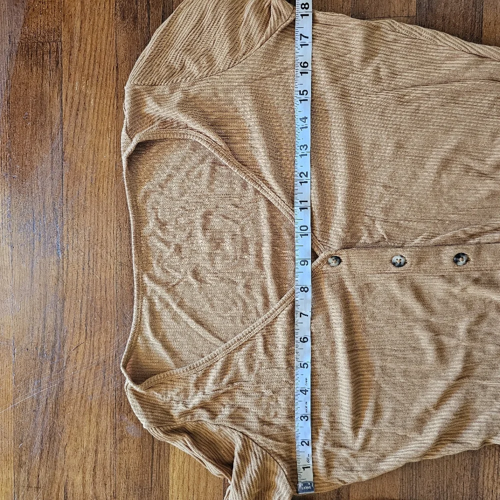 ALO YOGA Ribbed Cropped Whisper Cardigan‎ Long Sleeve Button Crop Top Toffee L